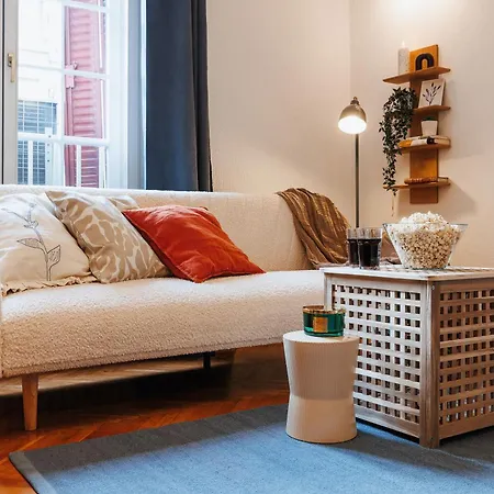 アパート Sweet Nest 100m2 With Terrace Old Town Renovated ベオグラード