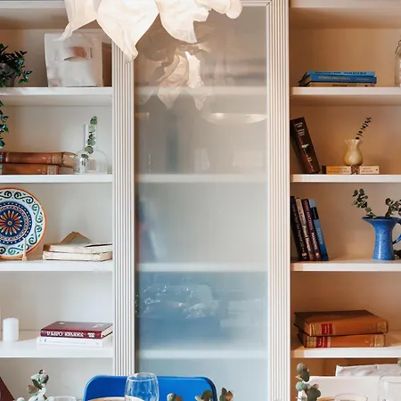 Sweet Nest 100m2 With Terrace Old Town Renovated アパート