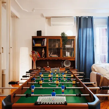 Sweet Nest 100m2 With Terrace Old Town Renovated アパート *