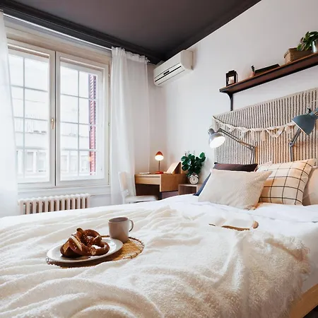 Daire Sweet Nest 100m2 With Terrace Old Town Renovated *