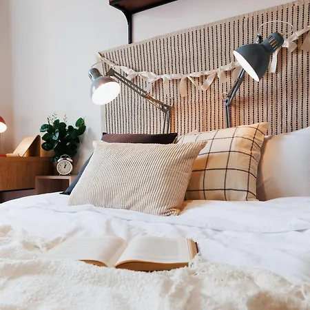 アパート Sweet Nest 100m2 With Terrace Old Town Renovated ベオグラード